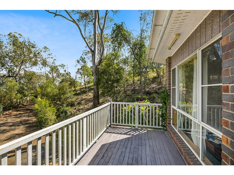 20 Hillview Court, Top Camp QLD 4350