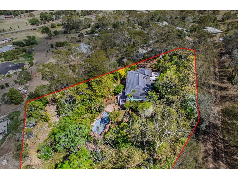 20 Hillview Court, Top Camp QLD 4350