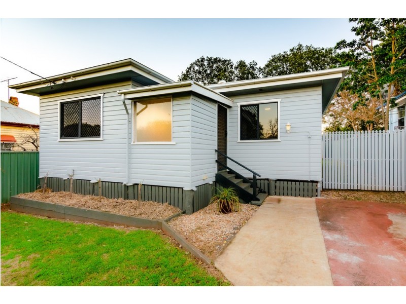 5 Chamberlain Street, North Toowoomba QLD 4350