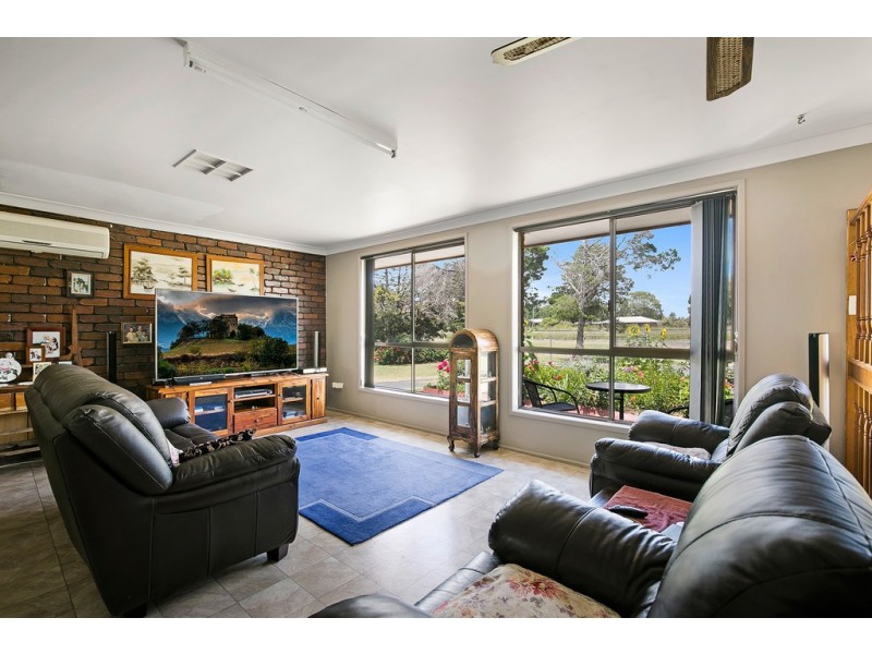 48 Railway Street, Cambooya QLD 4358