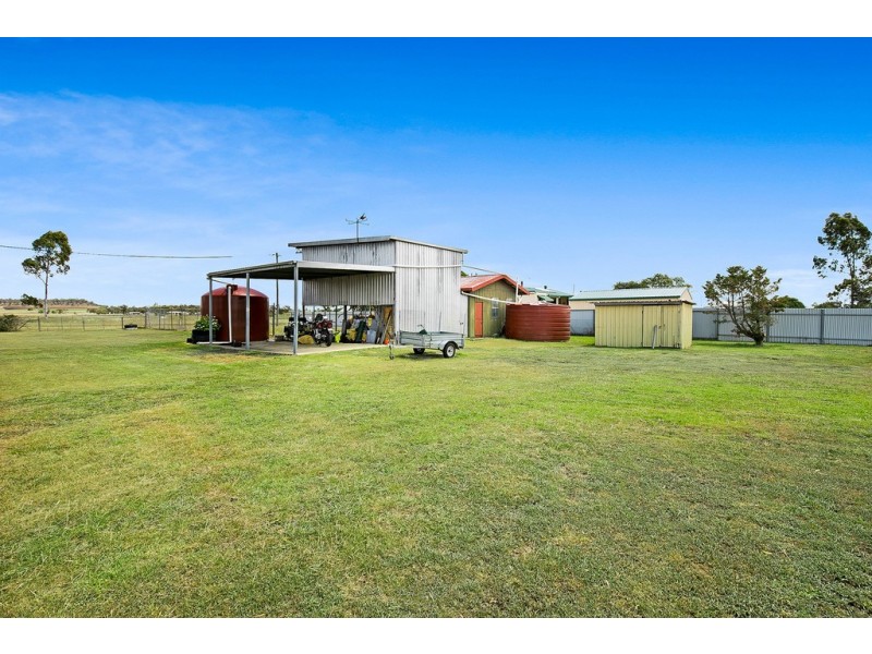 48 Railway Street, Cambooya QLD 4358