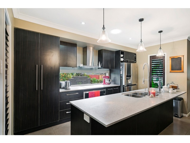 39 Highgrove Drive, Highfields QLD 4352