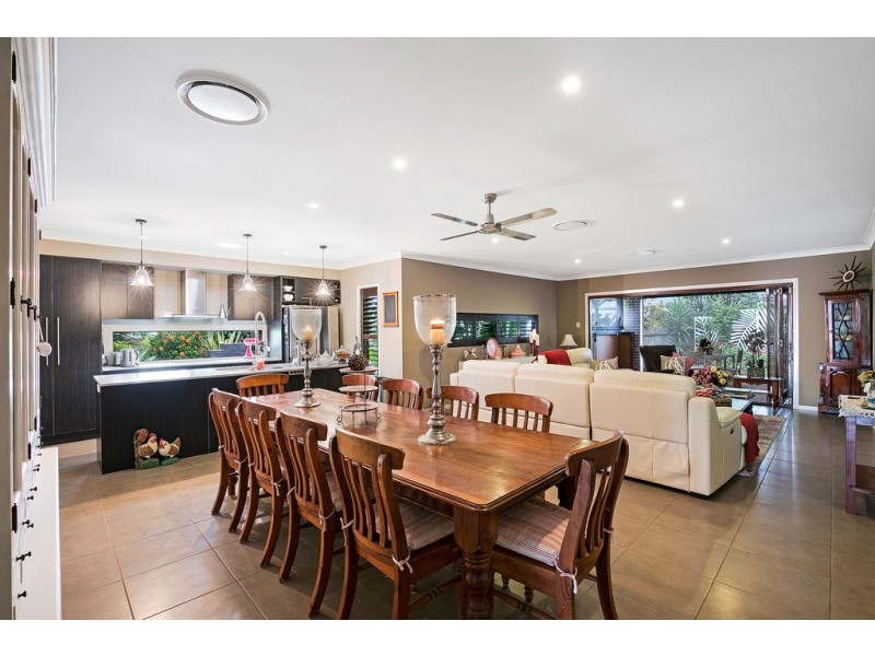 39 Highgrove Drive, Highfields QLD 4352