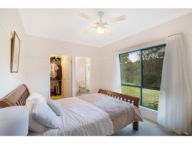 33 Box Tree Court, Mount Rascal QLD 4350