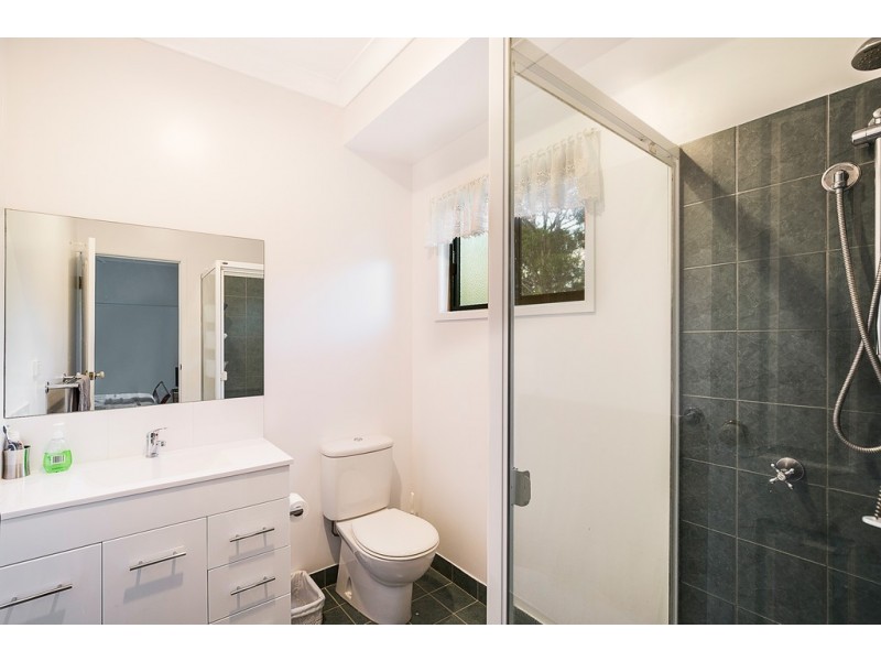 33 Box Tree Court, Mount Rascal QLD 4350