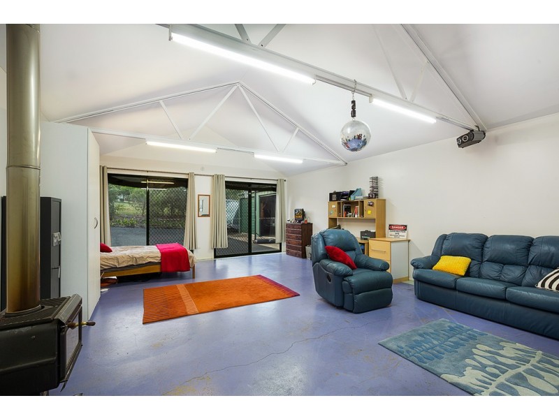 33 Box Tree Court, Mount Rascal QLD 4350