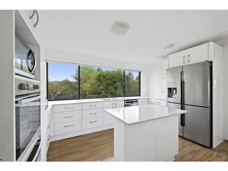 4 Large Street, Middle Ridge QLD 4350