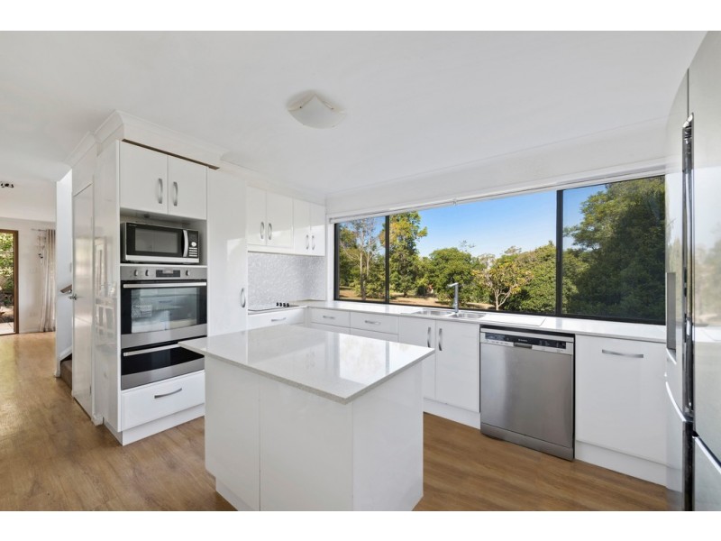 4 Large Street, Middle Ridge QLD 4350