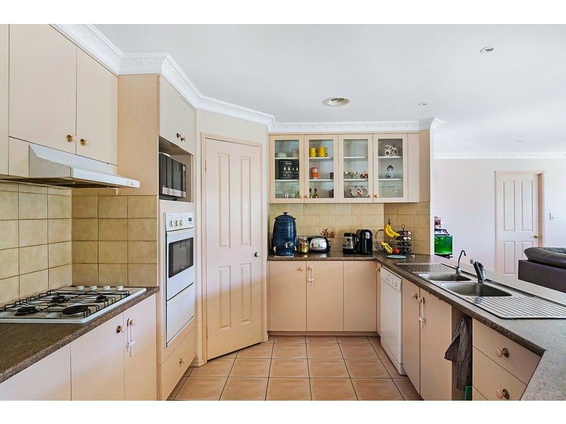 10 Daisy Court, Middle Ridge QLD 4350