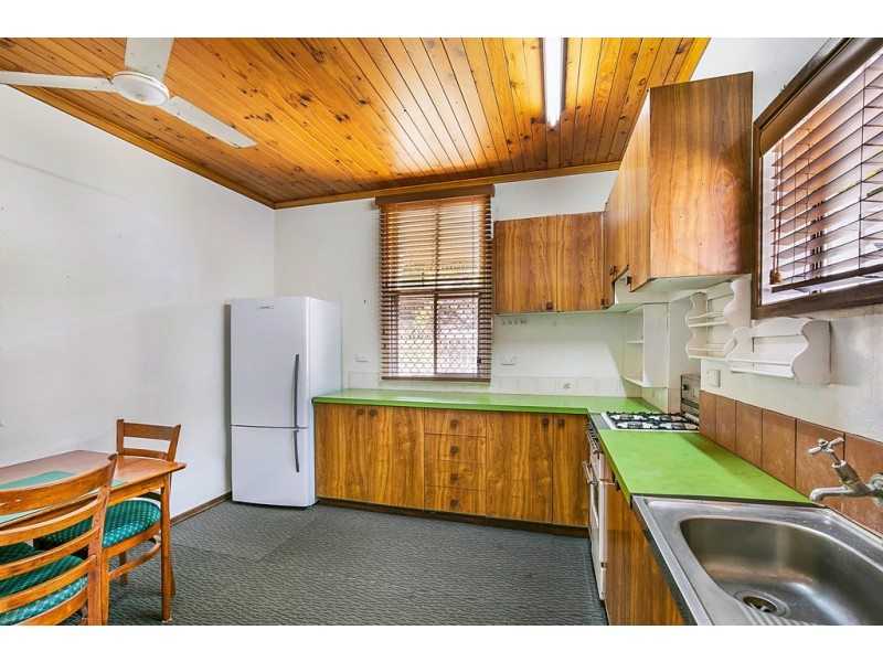 19 Goggs Street, Toowoomba City QLD 4350