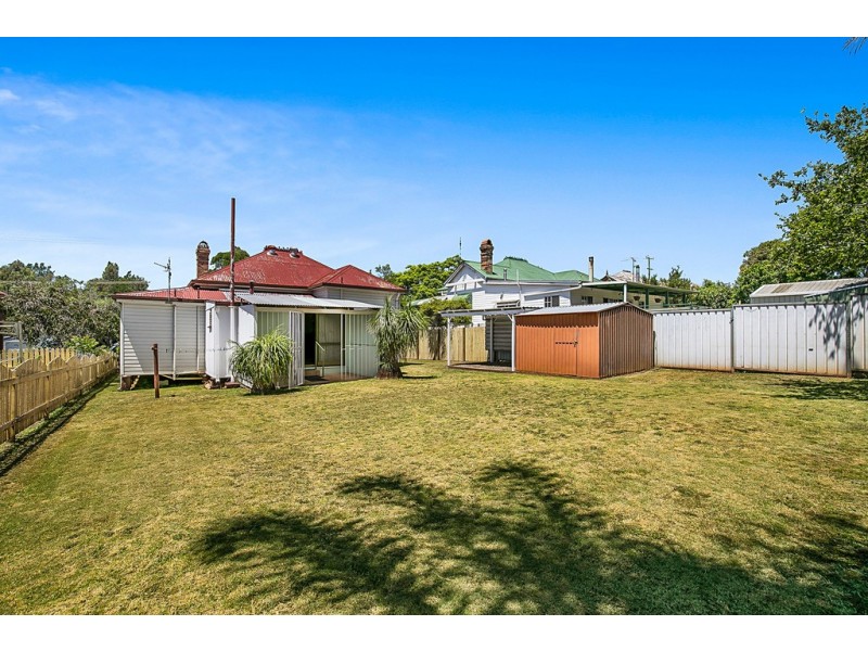19 Goggs Street, Toowoomba City QLD 4350