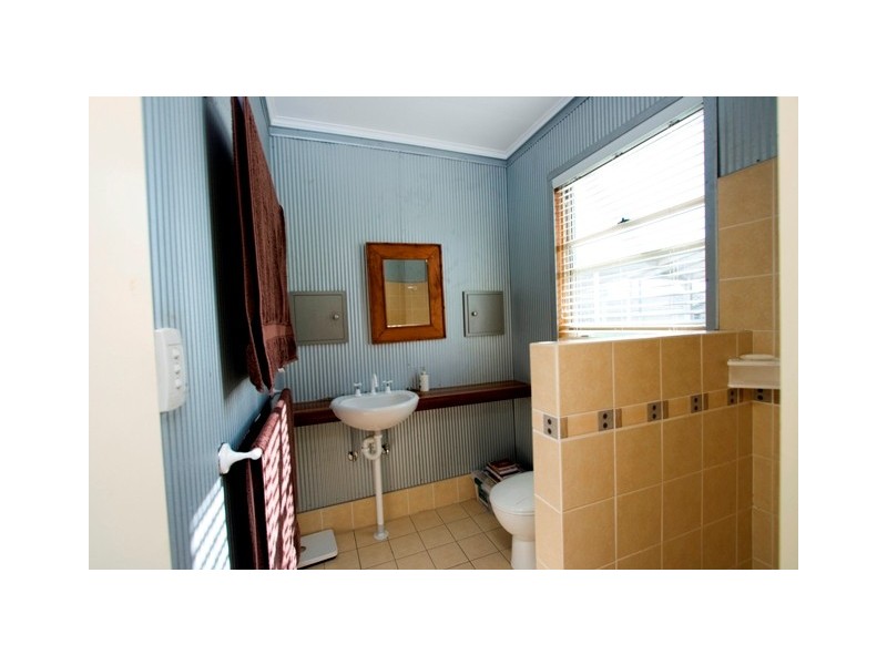 13328 New England Highway, Hodgson Vale QLD 4352