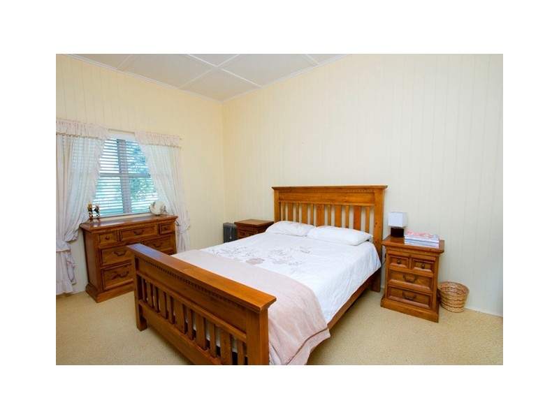 13328 New England Highway, Hodgson Vale QLD 4352