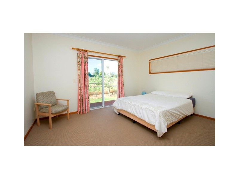 13328 New England Highway, Hodgson Vale QLD 4352