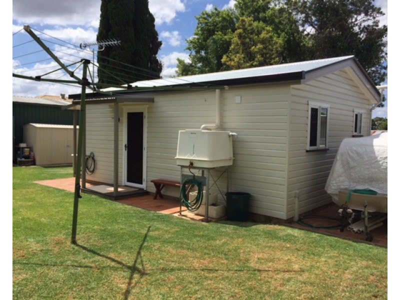 349 Tor Street, Wilsonton QLD 4350