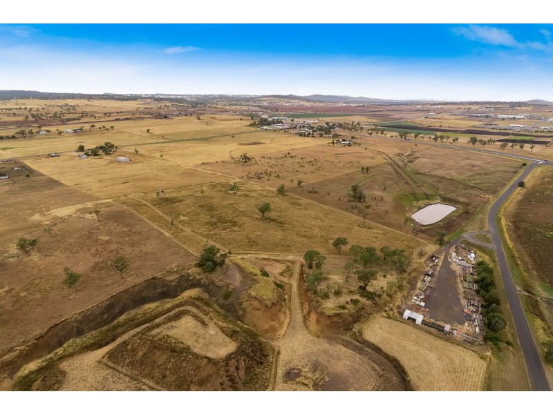 81 Steger Road, Charlton QLD 4350
