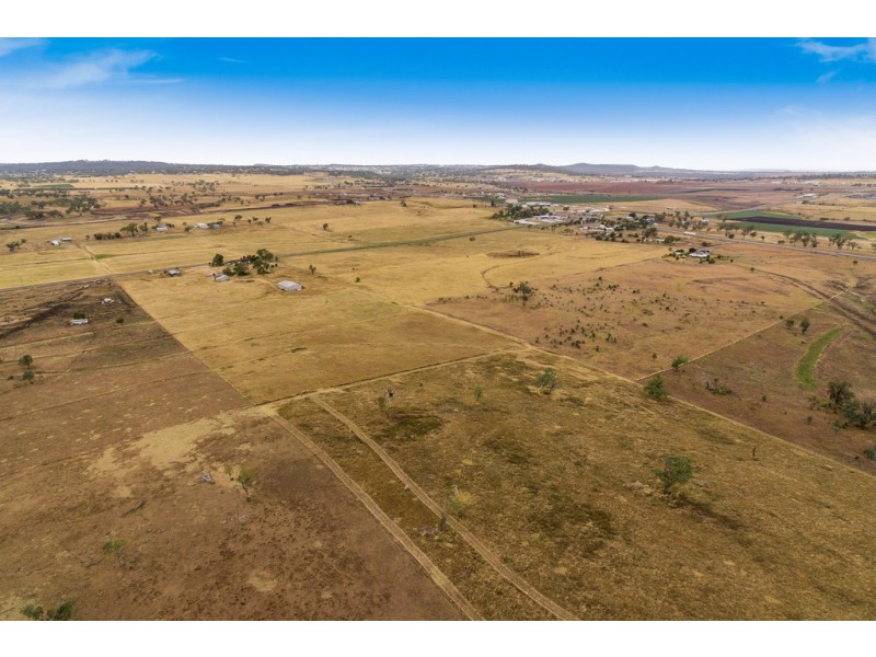 81 Steger Road, Charlton QLD 4350