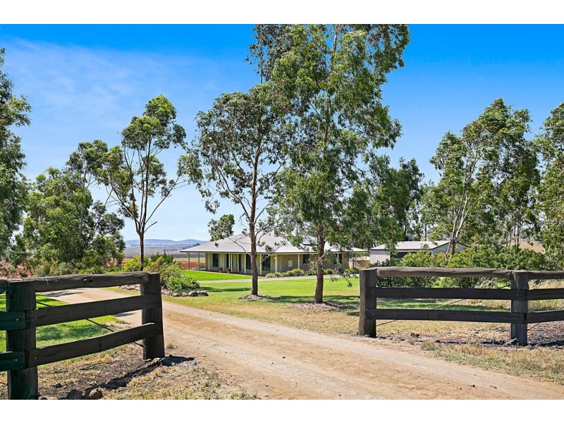 235 Oakey-Crosshill Road, Oakey QLD 4401