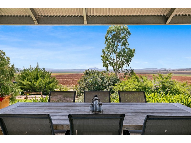 235 Oakey-Crosshill Road, Oakey QLD 4401