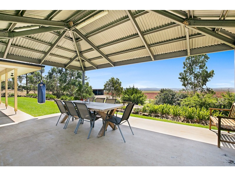 235 Oakey-Crosshill Road, Oakey QLD 4401