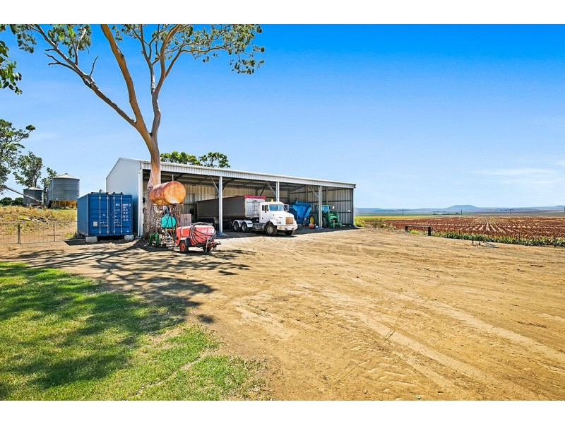 235 Oakey-Crosshill Road, Oakey QLD 4401
