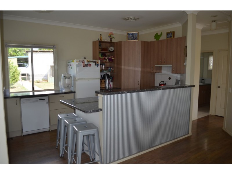 937 Coalbank Road, Highgrove QLD 4352