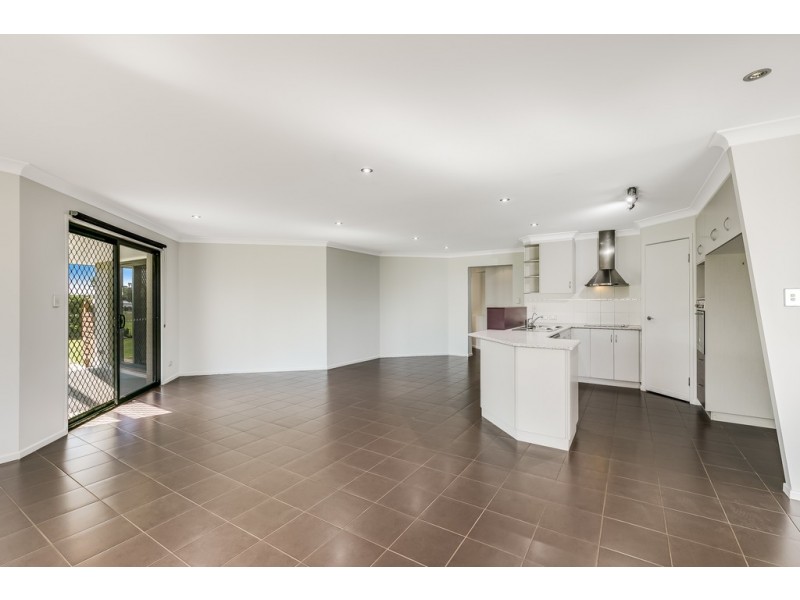 9 Yellowlea Court, Oakey QLD 4401