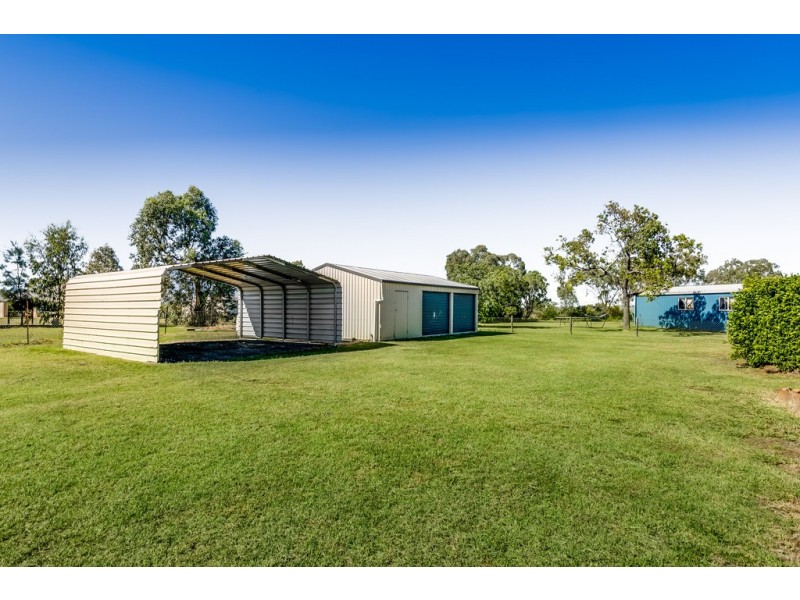 9 Yellowlea Court, Oakey QLD 4401