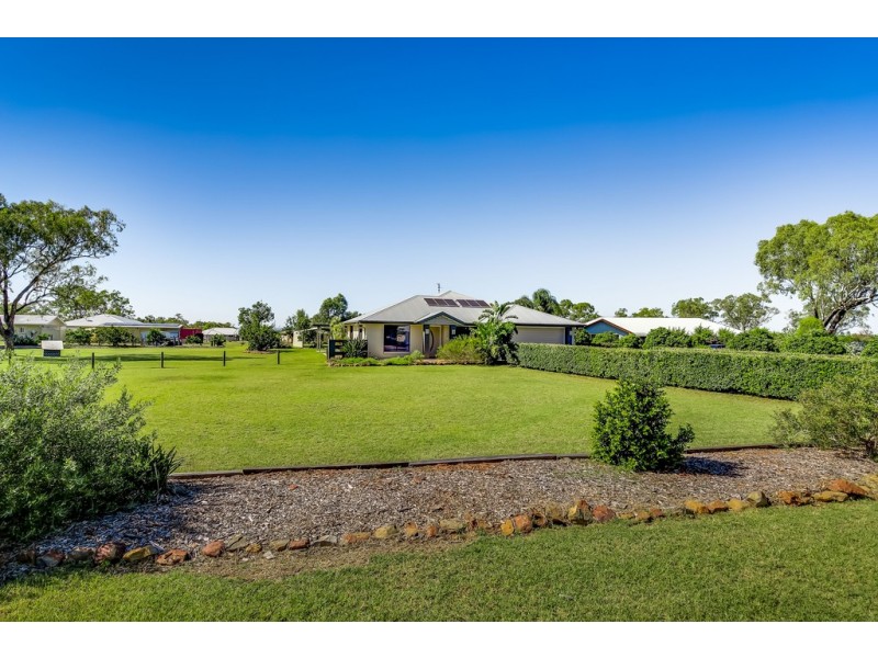 9 Yellowlea Court, Oakey QLD 4401
