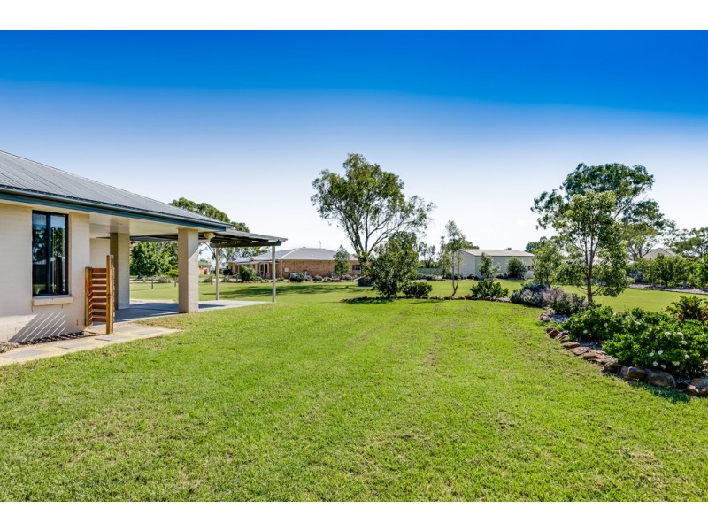9 Yellowlea Court, Oakey QLD 4401