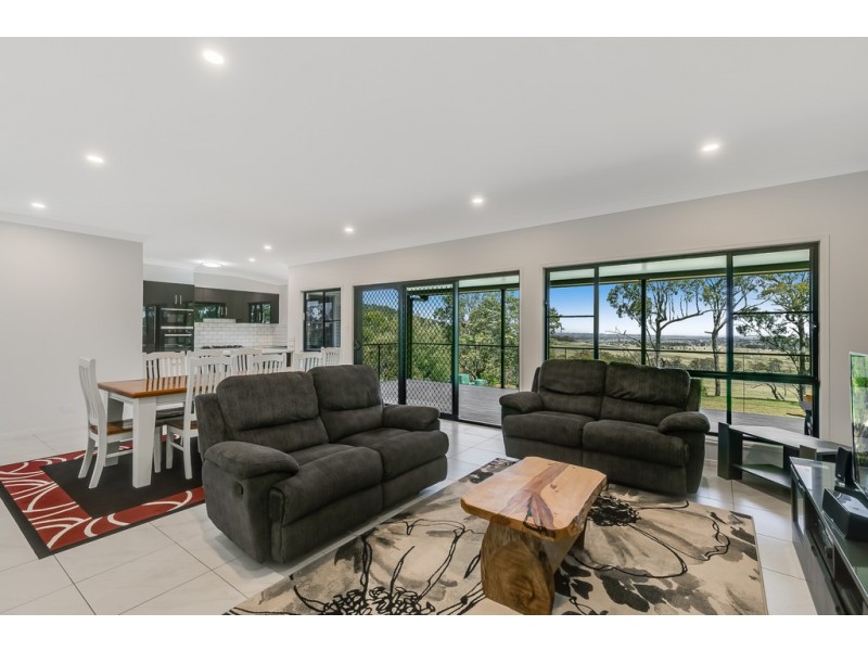 47 Volker Road, Mount Rascal QLD 4350