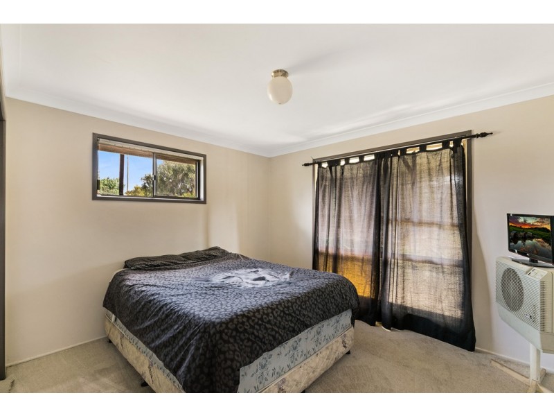 76 Willis Road, Meringandan West QLD 4352