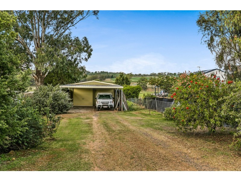 76 Willis Road, Meringandan West QLD 4352