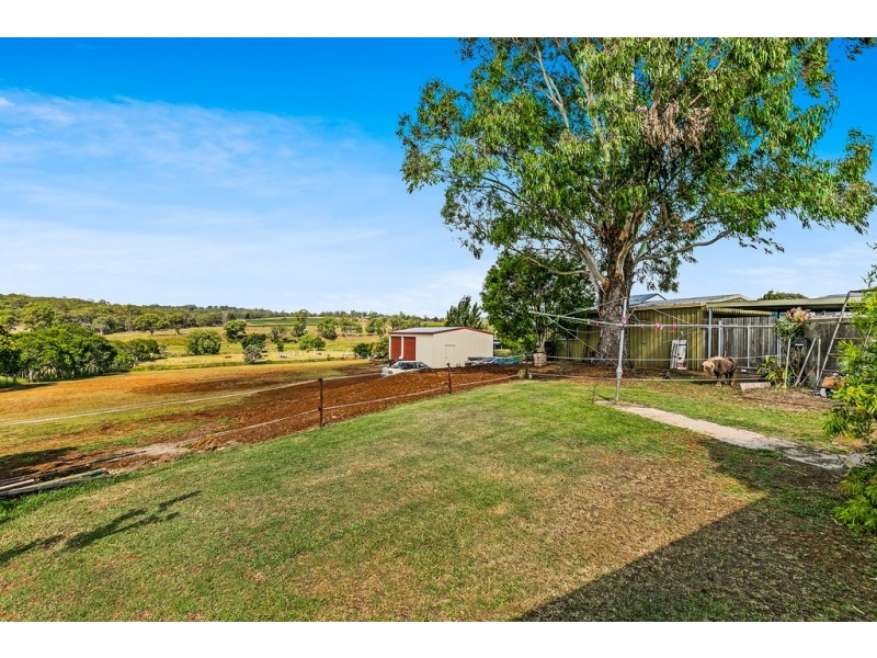 76 Willis Road, Meringandan West QLD 4352