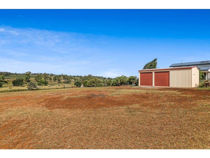 76 Willis Road, Meringandan West QLD 4352