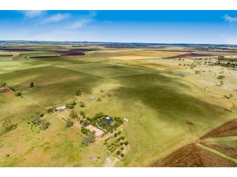 133 Priors Road, Kingsthorpe QLD 4400