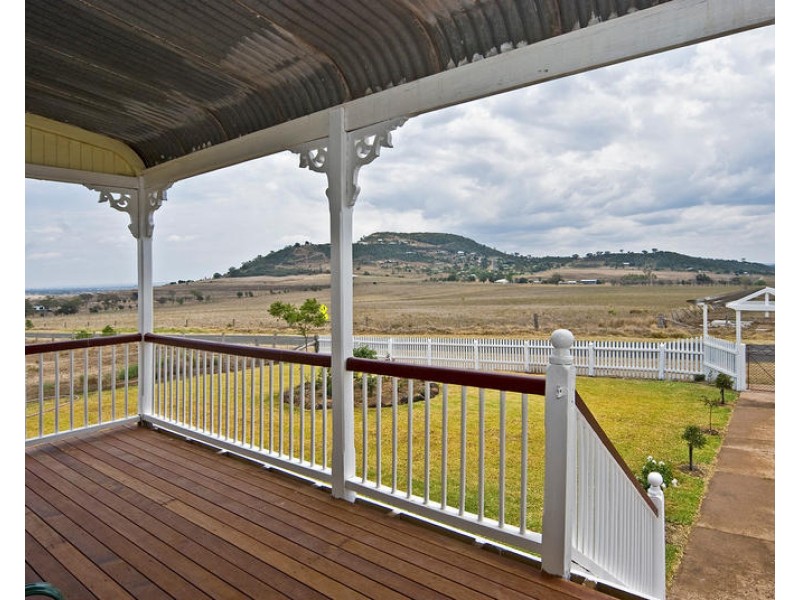 349 Gowrie Glencoe Rd, Glencoe QLD 4352