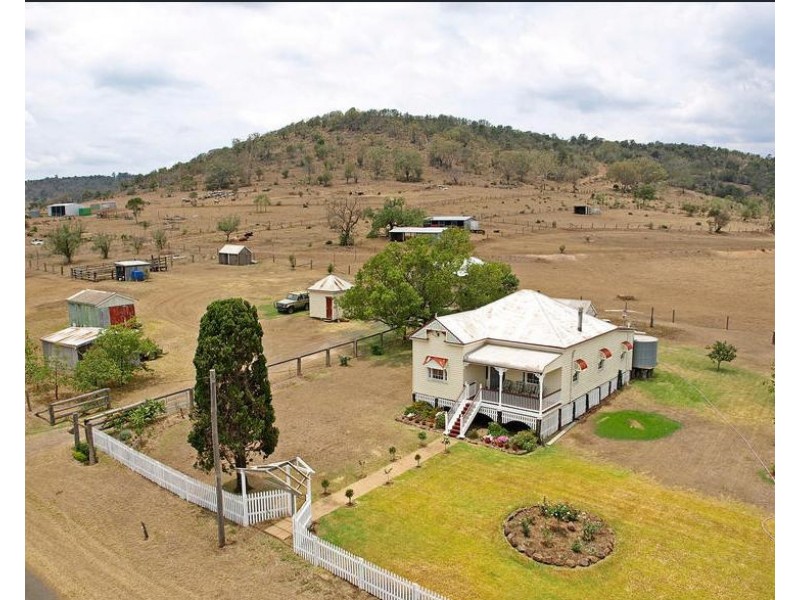 349 Gowrie Glencoe Rd, Glencoe QLD 4352