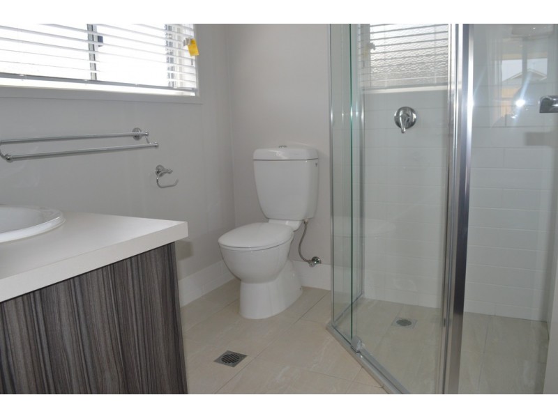 4/164 Main Street, Westbrook QLD 4350