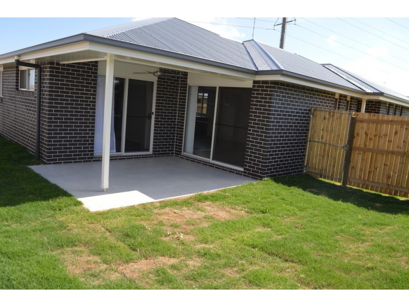 4/164 Main Street, Westbrook QLD 4350
