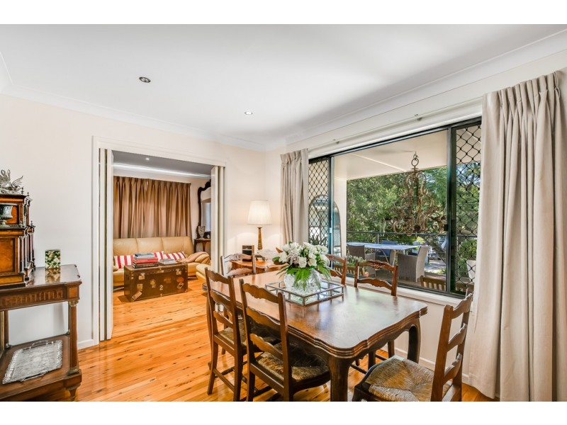 9 Fairholme Street, Mount Lofty QLD 4350