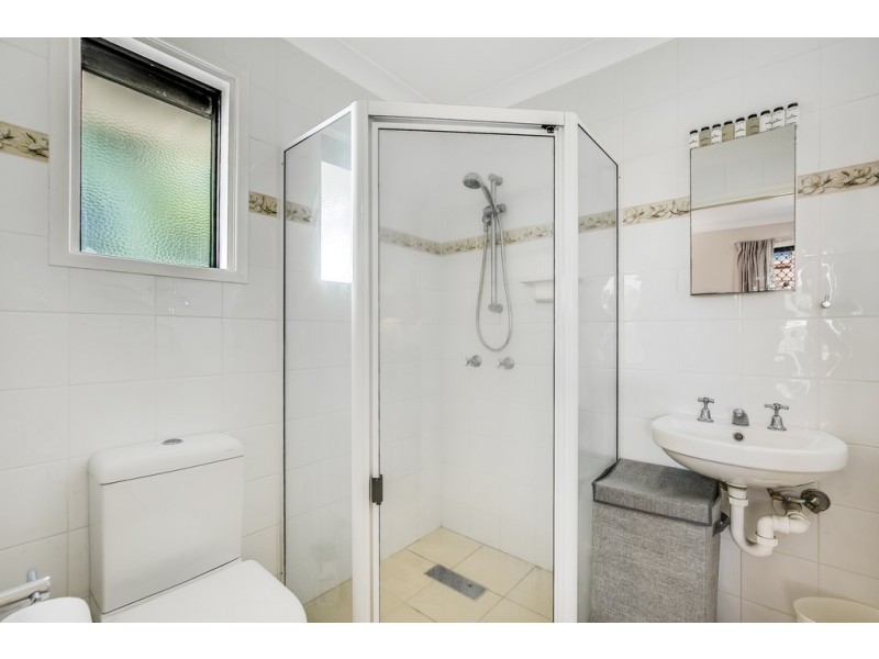 9 Fairholme Street, Mount Lofty QLD 4350