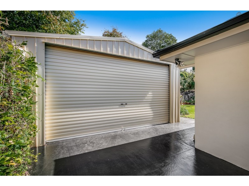 9 Fairholme Street, Mount Lofty QLD 4350