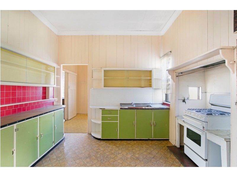 156 Taylor Street, Newtown QLD 4350