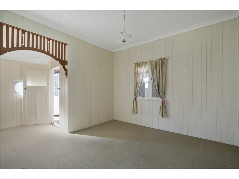 156 Taylor Street, Newtown QLD 4350