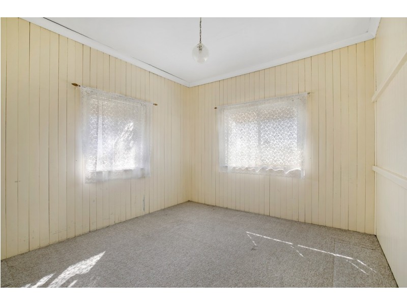 156 Taylor Street, Newtown QLD 4350