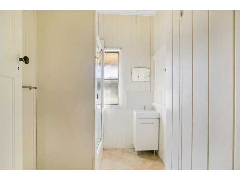 156 Taylor Street, Newtown QLD 4350