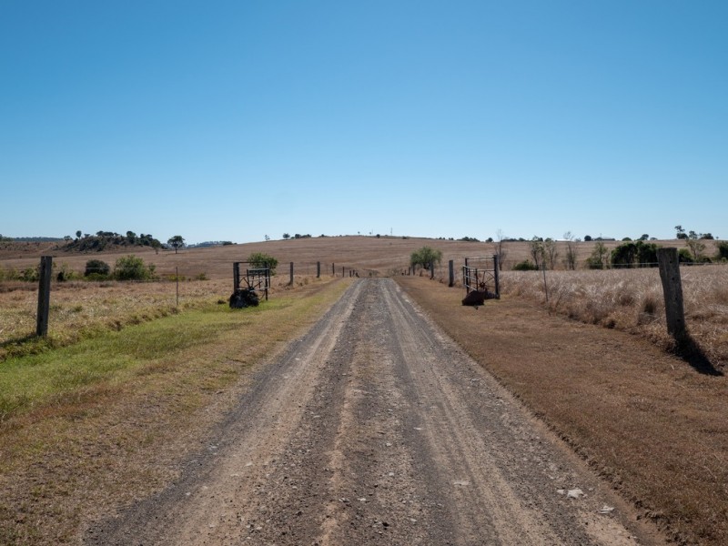 1009 Haden Crows Nest Road, Bergen QLD 4353