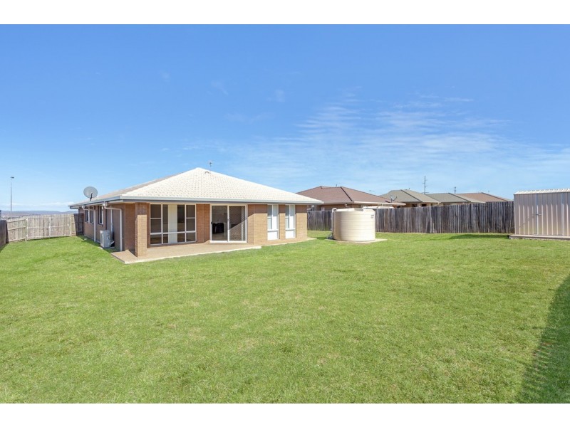 42 Newman Road, Wyreema QLD 4352