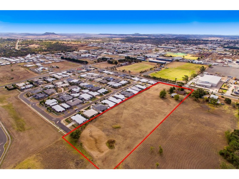 226 Hursley Road, Glenvale QLD 4350